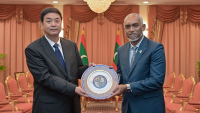 ޗައިނާއިން ހަދިޔާކުރި 1،500 ޓަނުގެ ބޯފެން ރާއްޖެ ގެނެސްފި