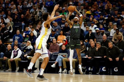 މިނެސޯޓާ ޓިމްބާވުލްވްސްއިން ގޯލްޑަން ސްޓޭޓް ވޮރިއާސް ބަލިކޮށްފި