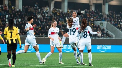 އަންހެން ފުޓުބޯޅަ: ޕީއެސްޖީ ވެސް ސެމީއަށް