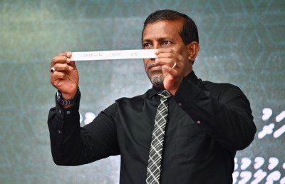 އަންނަ އަހަރު ސަރުކާރުގެ ހަރަދުގައި ހައްޖަށް ފޮނުވާ 50 މީހުން ގުރުއަތުން ކަނޑައަޅައިފި