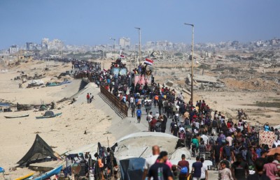 ދެ އަހަރަށް ފަހު ޣައްޒާއިން ބޮމުގެ އަޑު ކެނޑިއްޖެ، އާންމުން އެނބުރި ވަޒަނަށް