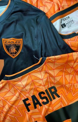 މަންމަ ދިން 50 ޑޮލަރާ އެކު ދިލް "ޖާޒިއާ" ގައި އުދުހެނީ