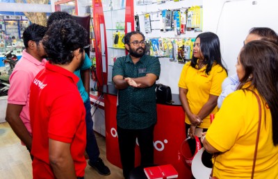 ކަސްޓަމަރުންގެ ދުވަހު އުރީދޫގެ މެނޭޖްމަންޓުން ކަސްޓަމަރުންގެ ގާތަށް