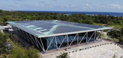 އައްޑޫގައި ހިންގި މާރާމާރީއެއްގައި އަނިޔާވި މީހަކަށް ހޮސްޕިޓަލުގައި ފަރުވާދެނީ