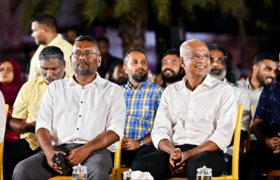ކުރީގެ ތިން މިނިސްޓަރަކު އޭސީސީއަށް ހާޒިރުކުރަނީ ސިޔާސީ ފަރާތްތައް ފަހަތަށް ޖައްސަން: އިބޫ