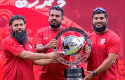 މަންމަ ދިން 50 ޑޮލަރާ އެކު ދިލް "ޖާޒިއާ" ގައި އުދުހެނީ