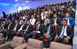 300 އަށް ވުރެ ގިނަ ބައިވެރިންނާ އެކު އެކައުންޓަންޓުންގެ ފޯރަމް ފަށައިފި