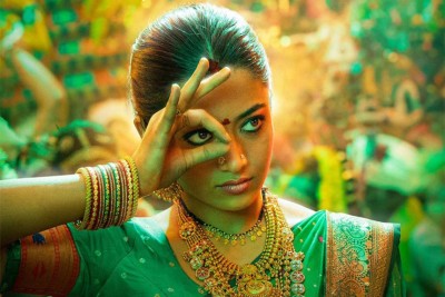 ރަޝްމިކާ އުފަންދުވަހާ ދިމާކޮށް ދައްކާލީ 'ޕުޝްޕާ2'ގެ އާ ޕޯސްޓަރެއް