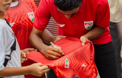 ރާއްޖެ އާއި ތަޖިކިސްތާނު މެޗަށް "ފޯރީގައި ދަނޑަށް"