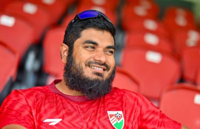 މަންމަ ދިން 50 ޑޮލަރާ އެކު ދިލް "ޖާޒިއާ" ގައި އުދުހެނީ