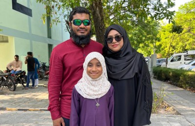 މަންމަ ދިން 50 ޑޮލަރާ އެކު ދިލް "ޖާޒިއާ" ގައި އުދުހެނީ