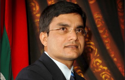 ވަކި ކައުންސިލްތައް ހަދަން އުޅެފިނަމަ އައްޑޫގެ ތަރައްގީ ހުއްޓޭނެ: ޑރ. ހަސަން