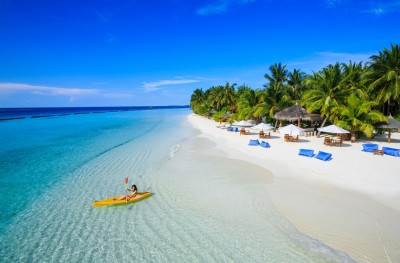 ޔުނިވާސަލް ރިސޯޓްސް "ވާސާ ހޮސްޕިޓަލިޓީ" އަށް ރިބްރޭންޑްކުރަނީ