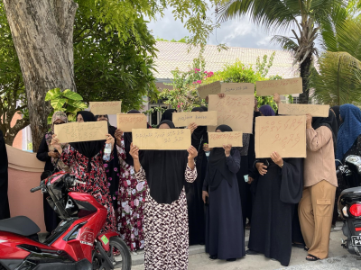 މަމްދޫހަށް ސިހުރު ހަދަން އުޅުނުކަމުގެ ތުހުމަތުގައި ހައްޔަރުކުރި މީހާގެ ބަންދަށް 15 ދުވަސް