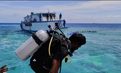 މުދަލާ އެކު ރޭ ފަރަށް އެރި ބޯޓު ފުންކޮށްފި