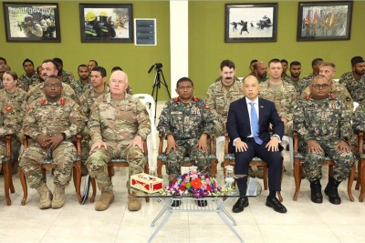 އެމެރިކާ ސިފައިންނާއި އެމްއެންޑީއެފް ގުޅިގެން ތަމްރީންތަކެއް ފަށައިފި