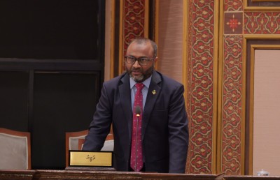 މިނިސްޓަރު ޝަހީމް އެމްޑީޕީގެ މެމްބަރުންނަށް ދެއްވި ރައްދާ އެކު، މަޖިލިސް ހޫނުވެއްޖެ