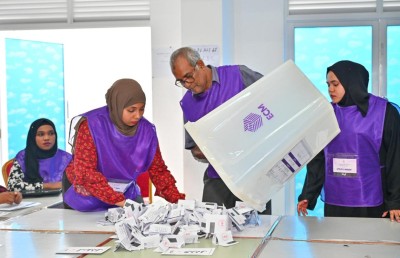 އައްޑޫ ވޯޓު: ސިޓީ ކައުންސިލުން ވަކިވާން ފޭދޫ ދެކޮޅު، ހުޅުދު އާއި މީދޫ ބޭނުންވަނީ ވަކި ދެ ކައުންސިލެއް!