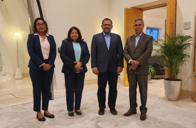 ފޮރިން މިނިސްޓަރު ގަތަރަށް ކުރެއްވި ދަތުރުފުޅު ނިންމަވައިލައްވައިފި