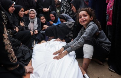 ރޭގެ ހަމަލާތަކުގައި ޣައްޒާއިން ޝަހީދުވި އަދަދު 100 އިން މައްޗަށް