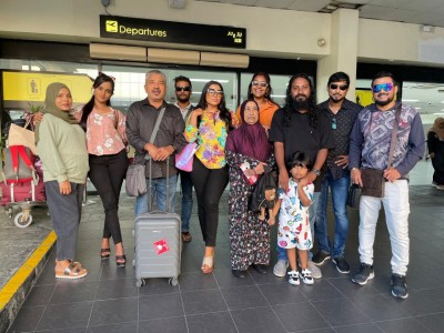 އައްޒައާއި ޔޫއްޕެ އެކީ ފެންނަ 'ކަމަނާ' އޯގަސްޓް މަހު