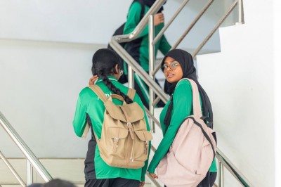 ބޮޑު ޗުއްޓީއަށް ފަހު 96،000 ދަރިވަރުންނާ އެކު ދިރާސީ އާ އަހަރުގެ ކިޔެވުން ފަށައިފި