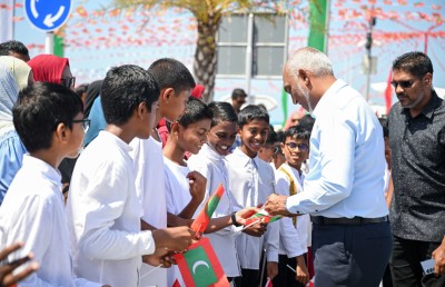 ހުޅުދު އާއި މީދު އިދާރީ ގޮތުން ވަކިކުރުމަކީ ރައްޔިތުން އުއްމީދުކުރާ ތަރައްގީގެ ފެށުން: ރައީސް