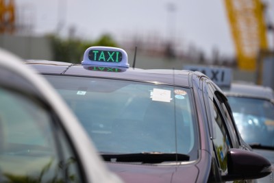 ޓެކްސީގެ އަގަށް ބަދަލު ގެނައި ފަހުން ހުށަހެޅީ އަށް ޝަކުވާ