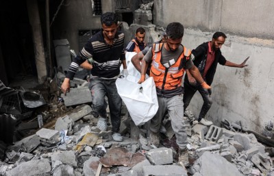 ރޭގެ ހަމަލާތަކުގައި ޣައްޒާއިން ޝަހީދުވި އަދަދު 100 އިން މައްޗަށް