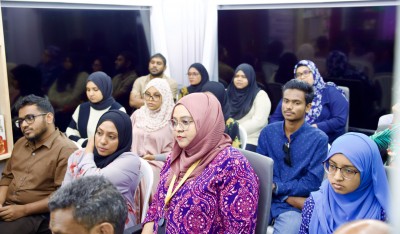 އެސްއެސްމީޑިއާ މުވައްޒަފުން އާޓިފިޝަލް އިންޓެލިޖަންސަށް ހޭލުންތެރިކުރުވުމަށް ސެޝަނެއް ބާއްވައިފި