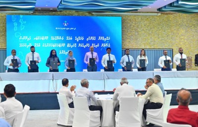 206 މަޝްރޫއެއްގައި ސޮއިކުރުން: ފައިސާގެ މައްސަލައެއް ނުޖެހޭނެ، 21 ދުވަސް ތެރޭގައި ފަށަން ޖެހޭ