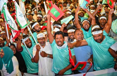 މާދަމާގެ ނިޔަލަށް ބަޔޯމެޓްރިކްސް ނުދޭ ބިދޭސީން ޑީޕޯޓްކުރާނަން: ރައީސް