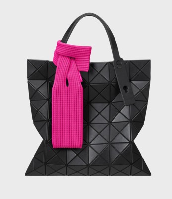 "އައިފޯން ޕޮކެޓް" އަށް ޖޯކު ޖަހަނީ: އިސްޓާކީނެއް ބުރިކޮށްލާފައި 230 ޑޮލަރަށް؟