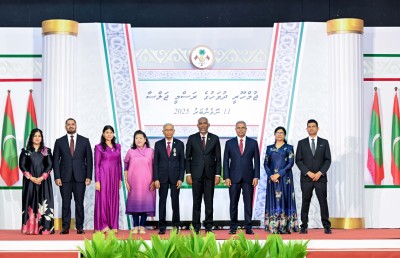 ދިވެހި ދައުލަތުގެ އިއްޒަތް ޑިމްސް ސޯލިހަށް