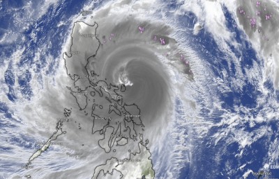 ތޫފާން ފަންގް-ވޮންގް އަރާތީ ފިލިޕީންސްގެ 100،000 މީހުން ރައްކާތެރި ހިސާބުތަކަށް