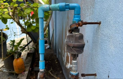 ފުވައްމުލަކުގެ ފެނުގެ މައްސަލަ: ފެން ދޫކުރި ކަމަށް ބުނިއިރު ބައެއް މީޓަރުތައް ހުރީ ބަންދުކޮށްފައި!