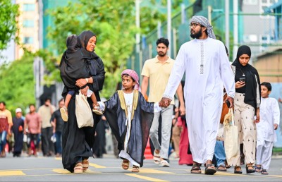 އިސްލާމީ އަދަބުތަކަށް ދެމަފިރިން އެކަކު އަނެކަކަށް ބާރުއެޅުން