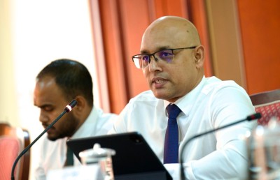 މީރާގެ ޝަކުވާ: އެންމެ ފާހާނާއެއް 50 މީހުންނަށް، މުވައްޒަފުން ހަރެއް ނުލާ