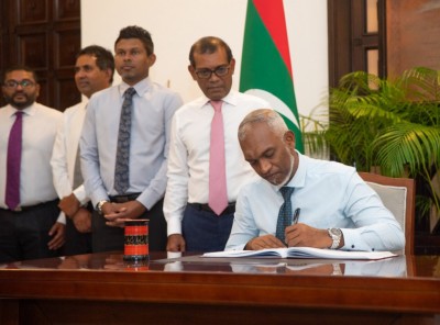 ޑިމޮކްރެޓްސްއިން ރައީސަށް ތާއީދުކުރިން، އެއީ އިންޑިއާ ގުޅުމުގެ ތަސައްވުރު ފެނުމުން: ނަޝީދު