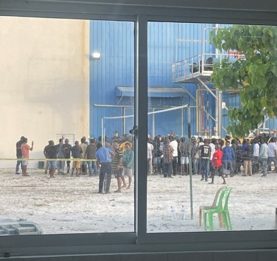އައްޑޫ ފިޝަރީޒް ކޮމްޕްލެކްސްއަށް ކަރަންޓު ދީފި، ނަމަވެސް މަސައްކަތް ނުފެށޭ