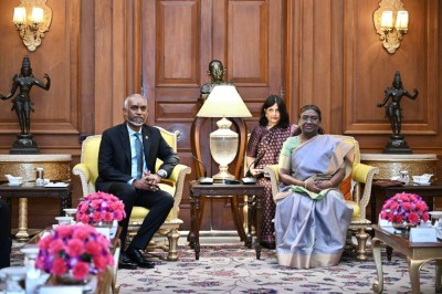 ތަރައްގީއަށްޓަކައި ގުޅިގެން މަސައްކަތްކުރަން ރައީސް، އިންޑިއާގެ ރައީސާ މަޝްވަރާކުރައްވައިފި