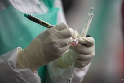 މެނިންގޯކޮކަލް ކޭހާ ގުޅިގެން ކޮންޓެކްޓުން ދެނެގަނެ ފަރުވާ ފަށައިފި