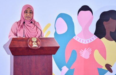 އަނިޔާއަކީ ކޮންމެ ދުވަހެއްގެ އާދައެއްގެ ގޮތުގައި ހެދުން ބަލައެއް ނުގަނެވޭނެ: ފަސްޓް ލޭޑީ