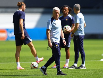 މުހިއްމީ ގްރޫޕުން އެންމެ ރަނގަޅު މަގާމު: ޑިޑިއޭ ޑެޝޯމްޕްސް