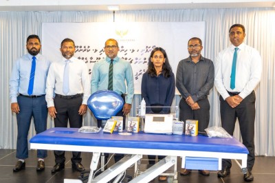 ޗަމްޕާ ބްރަދާސްގެ ފަރާތުން ތިން ރަށަކަށް ފިޒިއޮތެރަޕީ އިކުއިޕްމަންޓް ހަދިޔާކޮށްފި