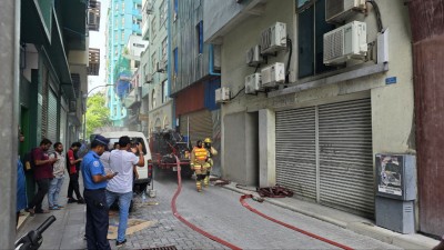 މާލޭގެ ގެއެއްގައި އަލިފާން ރޯވެ، 4 މީހަކަށް އަނިޔާވެއްޖެ