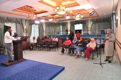 ނޫސްވެރިން އެކްރެޑިޓް ކޮށް ފާސް ދޫކުރަން އުސޫލެއް