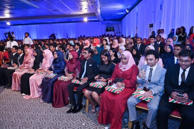 މަތީ ދަރަޖަ ހޯދާ ފަރާތްތަކަށް ރައީސް ދެއްވާ ޚާއްސަ އިނާމަށް ހުޅުވާލަނީ