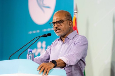 ޚަރަދުކުޑަކުރުމުގެ ފިޔަވަޅުތަކުން ރައްޔިތުންގެ ދިރިއުޅުމުގެ ފެންވަރަށް އުނިކަމެއް ނާންނާނެ: ނާޒިމް