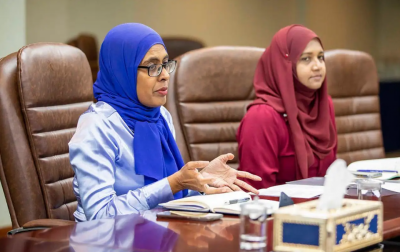 ގަވާއިދާ ޚިލާފަށް ކޯސްތައް ހިންގާތީ ދެ ކޮލެޖަކަށް ފިޔަވަޅު އަޅައިފި